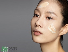 粉底液可以涂在眼部嗎？粉底液涂在眼部有什么危害？