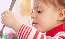 寶寶可以吃小龍蝦嗎？多大的寶寶可以吃小龍蝦呢？