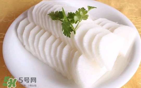 黑魚能和蘿卜一起吃嗎？黑魚能和胡蘿卜同食嗎