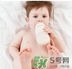 奶酪酸奶能給寶寶補鈣嗎？如何為寶寶選擇奶制品補鈣？