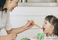 奶酪酸奶能給寶寶補鈣嗎？如何為寶寶選擇奶制品補鈣？