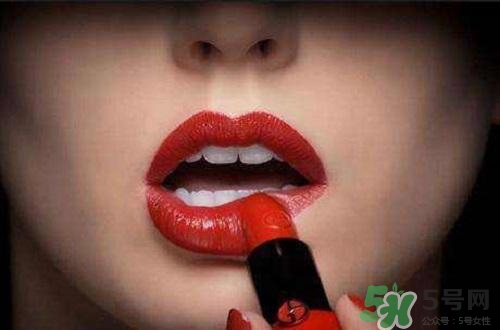 卸妝水可以卸口紅嗎？怎么用卸妝水卸口紅