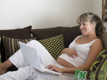 孕婦能蹺二郎腿嗎？孕婦蹺二郎腿有什么壞處？