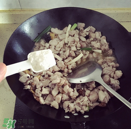 別人家的室友！成都女孩為室友帶了一盆冷吃兔