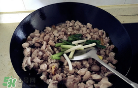 別人家的室友！成都女孩為室友帶了一盆冷吃兔