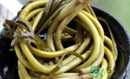 蒜薹怎么腌？腌蒜臺的家常做法大全