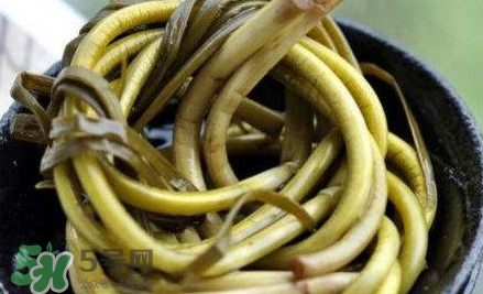 怎樣腌蒜苔容易儲(chǔ)存？怎樣腌蒜苔放的時(shí)間長(zhǎng)