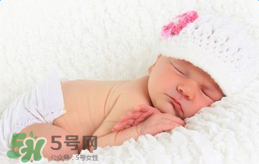 寶寶護(hù)臀膏用到多大？寶寶護(hù)臀膏多大開(kāi)始用？