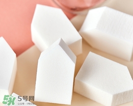 大創(chuàng)五角海綿粉撲怎么樣？大創(chuàng)五角海綿怎么用