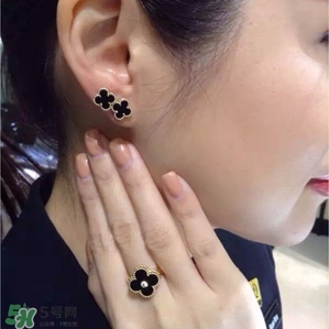 梵克雅寶項鏈?zhǔn)鞘裁床馁|(zhì)？vca項鏈?zhǔn)屈S金的嗎