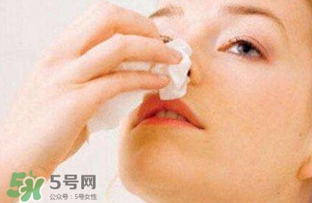 鹽水洗鼻能治好鼻炎嗎？鹽水洗鼻的正確方法