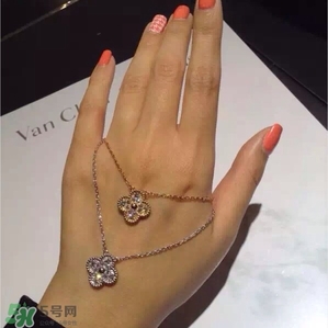 梵克雅寶項鏈?zhǔn)鞘裁床馁|(zhì)？vca項鏈?zhǔn)屈S金的嗎