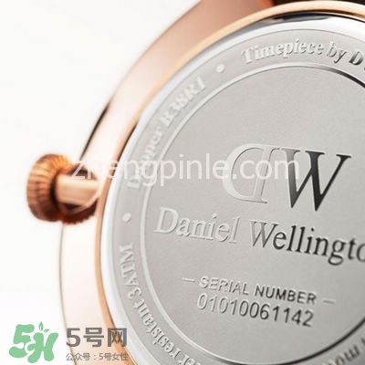 dw丹尼爾惠靈頓手表怎么調時間？dw手表怎么沒有日期