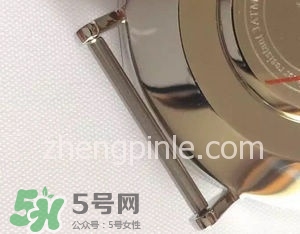 dw丹尼爾惠靈頓手表怎么調時間？dw手表怎么沒有日期