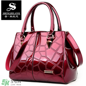 母親節(jié)可以送包包嗎？2017年母親節(jié)送什么包包好？