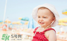 寶寶曬太陽(yáng)怎么曬？最佳的曬太陽(yáng)時(shí)間