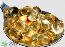 嬰兒吃魚肝油有什么好處？嬰兒吃魚肝油會(huì)拉肚子嗎？