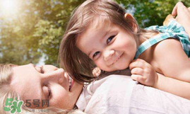 嬰兒吃魚肝油有什么好處？嬰兒吃魚肝油會(huì)拉肚子嗎？