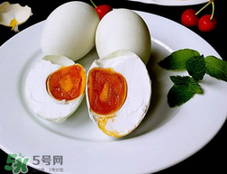 ?端午節(jié)為什么要吃咸鴨蛋？端午節(jié)吃咸鴨蛋的傳說(shuō)