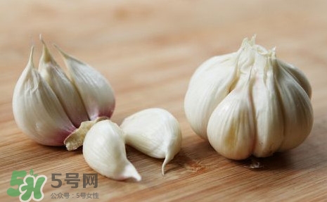 蒜頭什么人不能吃？什么人不能吃大蒜