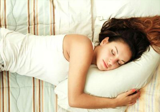 女人打鼾是什么原因？女人睡覺打鼾的原因