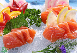 三文魚放冷藏還是冷凍？三文魚冷藏好還是冷凍好？