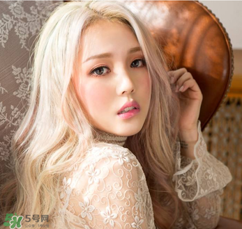 美妝博主pony結(jié)婚了嗎？ pony老公是誰？