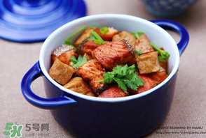 三文魚煮多久？寶寶吃三文魚煮多久熟？