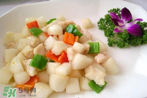 甜瓜和蝦能一起吃嗎？吃蝦還可以吃甜瓜嗎？