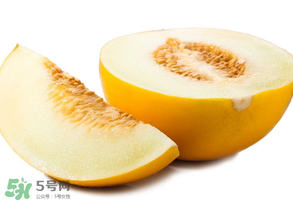 甜瓜和海鮮能一起吃嗎？吃海鮮能吃香瓜嗎？