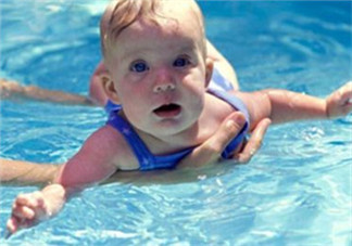 寶寶游泳多長(zhǎng)時(shí)間合適？寶寶一次游泳游多久好？