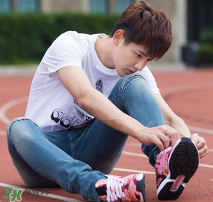 阿迪達(dá)斯一般什么時(shí)候打折？2017年阿迪達(dá)斯打折時(shí)間