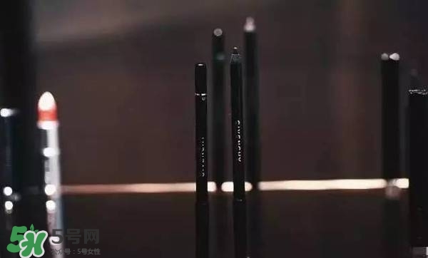 紀(jì)梵希紫黑色變色唇蜜怎么樣？紀(jì)梵希紫黑變色唇蜜多少錢