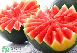 晚上睡前吃西瓜會胖嗎？晚上吃西瓜會長胖嗎