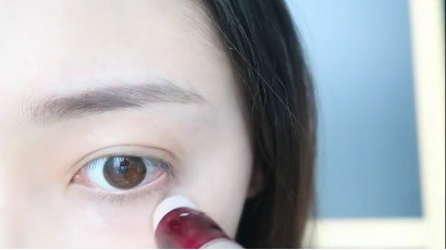 怎么畫眼妝不顯臟 畫眼妝不顯臟的方法