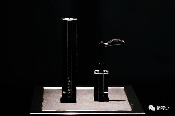 紀(jì)梵希可折疊睫毛膏怎么樣？紀(jì)梵?？烧郫B睫毛膏多少錢(qián)？