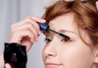 初學(xué)者怎么畫(huà)睫毛膏?初學(xué)者如何畫(huà)睫毛膏?