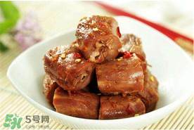 周黑鴨和絕味哪個(gè)好吃？絕味鴨脖和周黑鴨哪個(gè)好吃？