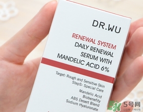 dr.wu杏仁酸18和6哪個好？dr.wu達(dá)爾夫杏仁酸18和6區(qū)別