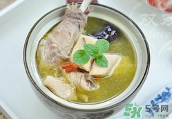 榴蓮殼煲雞湯孕婦能喝嗎？孕婦可以喝榴蓮殼煲雞湯