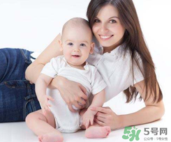 夏季坐月子可以穿絲襪嗎？夏天坐月子要穿襪子嗎？