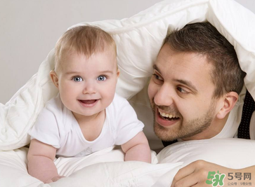 夏天嬰兒穿什么？夏天嬰兒穿什么合適？