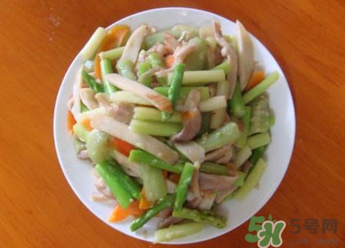 茭白能和胡蘿卜一起炒嗎？胡蘿卜可以和茭白一起吃嗎