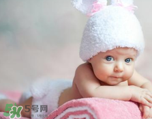 寶寶尿布疹可以擦紅霉素軟膏嗎？紅霉素軟膏對尿布疹有效嗎？