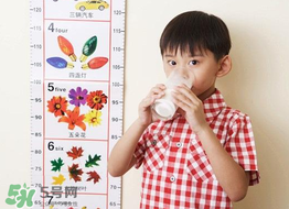 兒童什么時(shí)候補(bǔ)鈣效果好？?jī)和}片應(yīng)該怎么吃？