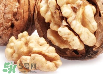 核桃仁怎么保存？核桃仁生吃好還是熟吃好？