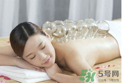 女人刮痧好還是拔罐好？刮痧和拔罐的區(qū)別
