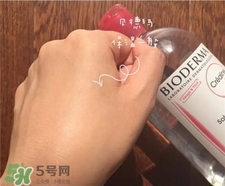 依泉卸妝水和貝德瑪哪個(gè)好?依泉卸妝水和貝德瑪對比