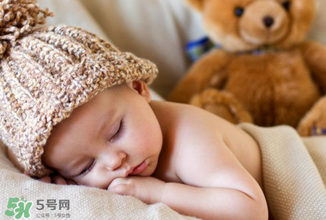 夏天寶寶可以穿開(kāi)襠褲嗎？寶寶穿開(kāi)襠褲有什么危害嗎？