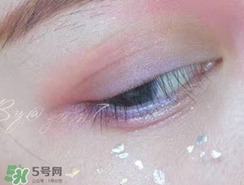 mac獨角獸的眼淚怎么涂？mac魅可獨角獸的眼淚怎么用？